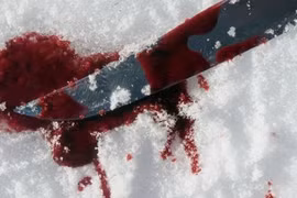 Thiếu nữ "thiến" người tình, năn nỉ mãi... mới trả "của quý"