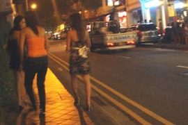 Thế giới đêm của “chân dài lạc bước”