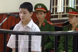 Đứa cháu bất hiếu đoạt mạng bà nội, lấy tiền chơi game