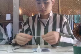 Lê Văn Luyện "giống như hiện thân của bóng tối, của quỷ sa tăng" (2)