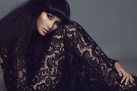 Ảnh mới của Lê Thúy, Hoàng Thùy khiến người hâm mộ "phát sốt"