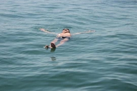 Đi bắt ốc, hai anh em chết đuối thương tâm