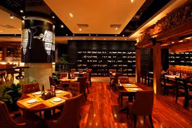 Ngỡ ngàng thế giới ẩm thực trong lòng đất