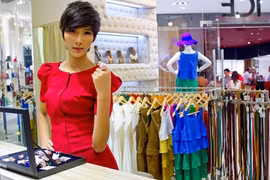 Hoàng Thùy sẵn sàng hành trang dự thi Siêu mẫu thế giới