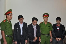 Bắt 3 cán bộ ngân hàng tham ô hơn 25 tỷ đồng