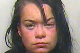 Đâm bạn trai vì "tội" ham đi quán bar