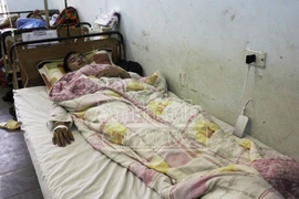 Lâm tặc xông vào trụ sở đánh cán bộ kiểm lâm trọng thương