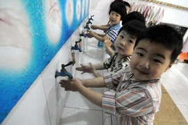 Dạy trẻ cách rửa tay để đẩy lùi bệnh tật