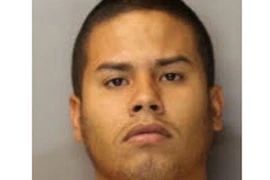 Cha nhẫn tâm làm bỏng đứa con 1 tháng tuổi