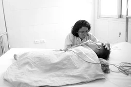 "Chú lính chì" Thiện Nhân lại lên bàn đại phẫu