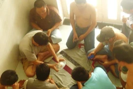 Tóm gọn 12 đối tượng đang say sưa sát phạt nhau