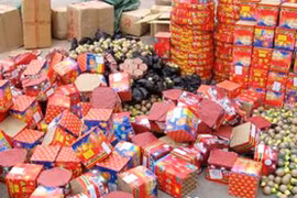 Khởi tố đối tượng buôn bán, tàng trữ hàng cấm