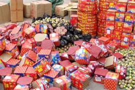 Khởi tố đối tượng buôn bán, tàng trữ hàng cấm