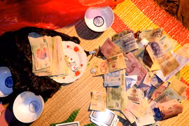 Giả công an cướp sòng bầu cua