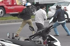 Truy bắt đối tượng trộm cắp chạy trốn, một chiến sĩ bị trọng thương