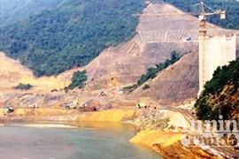 Một công nhân tử vong do rơi từ độ cao 30m khi đang hàn sắt