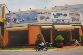 Bán vội đất vàng… ai hưởng lợi? (1)