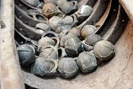 Quảng Bình: Thương tâm 2 bé trai tử vong vì nghịch bom bi