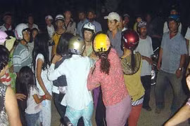 Bị dính đòn oan vì bạn gái quan hệ bất chính