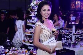 Việt Trinh săn "chân dài" cho phim mới