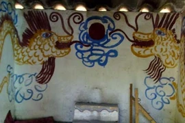 Người thách thức "Rắn thần", kẻ bỏ nhà chạy trốn