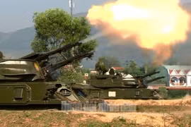 Hệ thống pháo phòng không Việt Nam khai hoả diệt mục tiêu