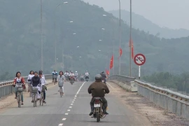 Vừa ra tù, 4 đối tượng lại đánh người hàng loạt