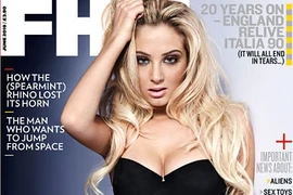 Ca sĩ "lộ clip sex" dẫn đầu Top 10 mỹ nữ gợi cảm nhất thế giới