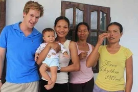 Gái núi rừng yêu... Tây như trong tiểu thuyết