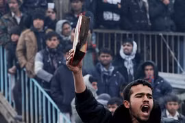 Người Afghanistan nổi giận vì bị đốt kinh Koran 