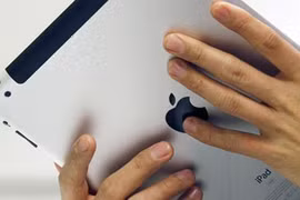 Lợi dụng là thủ kho, chiếm đoạt 24 máy vi tính