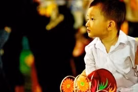 Trung thu - Đêm hội của tuổi thơ