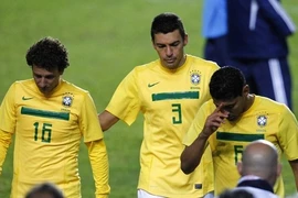 Brazil thành cựu vô địch
