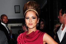 Choáng với tóc mới của Cheryl Cole