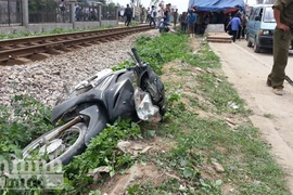 Băng qua đường ray, cán bộ địa chính xã bị tàu tông tử vong