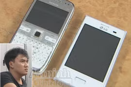 Tên cướp quái đản, thích “khoe hàng” khi gây án