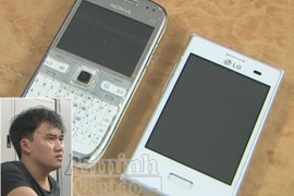 Tên cướp quái đản, thích “khoe hàng” khi gây án