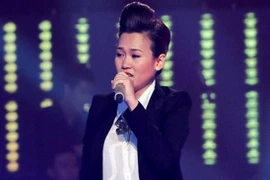 Cô giáo của The Voice chung sân khấu với Uyên Linh, "Siu con"