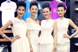 "Chân dài" Top model xinh tươi trong trang phục trắng