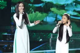 Cô trò Hiền Thục - Phương Mỹ Chi trở lại với nhạc quê hương