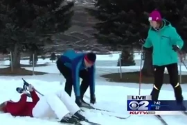 Nữ phóng viên ngất xỉu khi đang thu hình trực tiếp