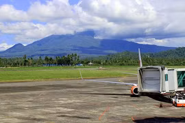 Hủy cả chuyến bay vì... mùi sầu riêng