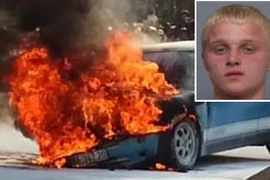 Bật lửa tìm đồ trong xe hơi, vô tình thiêu chết bạn thân