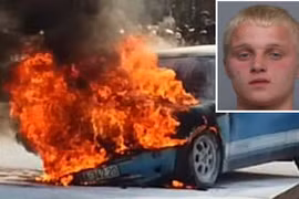 Bật lửa tìm đồ trong xe hơi, vô tình thiêu chết bạn thân