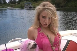 Cô vợ tuổi teen của sao “Mất tích” lộ ảnh khêu gợi