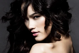 Siêu mẫu Tuyết Lan tung ảnh gợi cảm