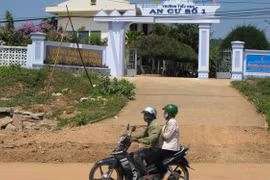 Nhốt bảo vệ trong phòng để “tung hoành” trộm cắp trường học