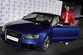 Mê mẩn bộ sưu tập xế hộp đồ sộ của Cristiano Ronaldo