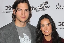 Ashton Kutcher hành hạ vợ cũ 