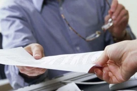 Bắt giám đốc công ty chỉ tuyển “gái có bầu”